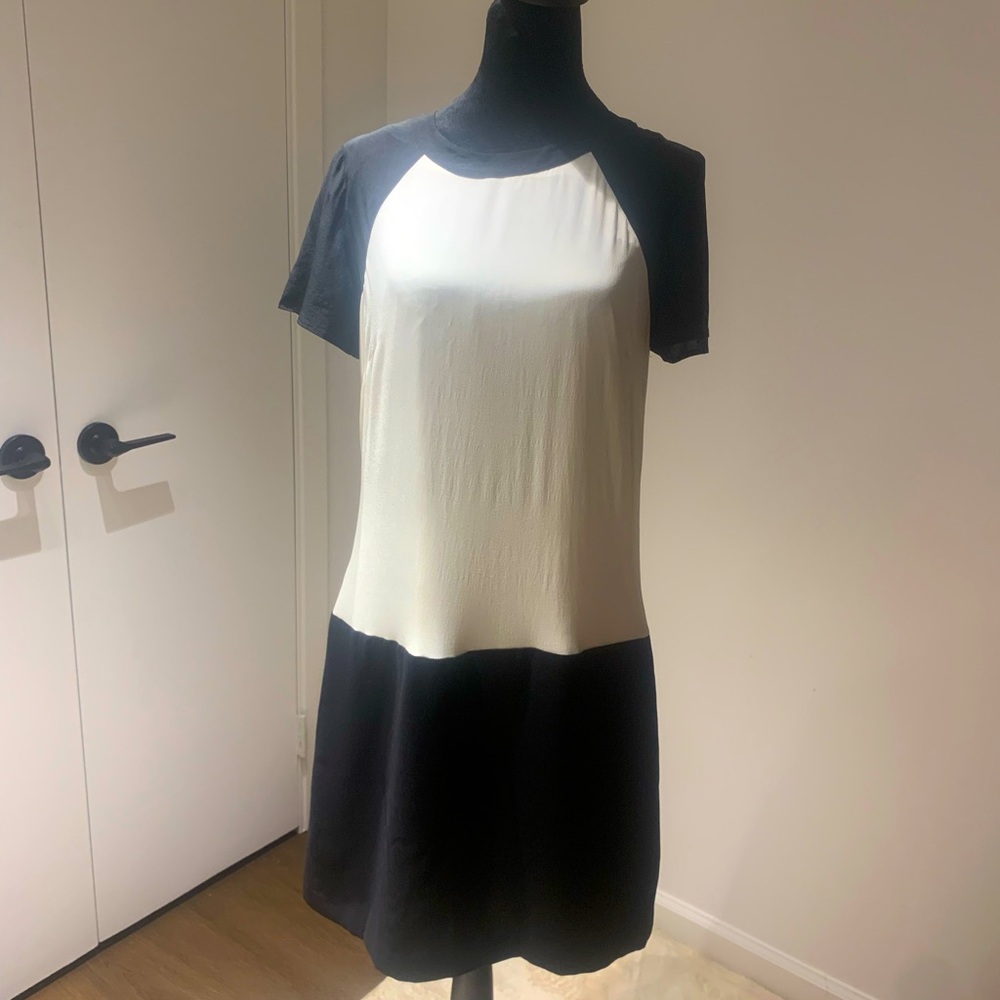 Banana Republic Black and White Colorblock Silk Dress size 10.